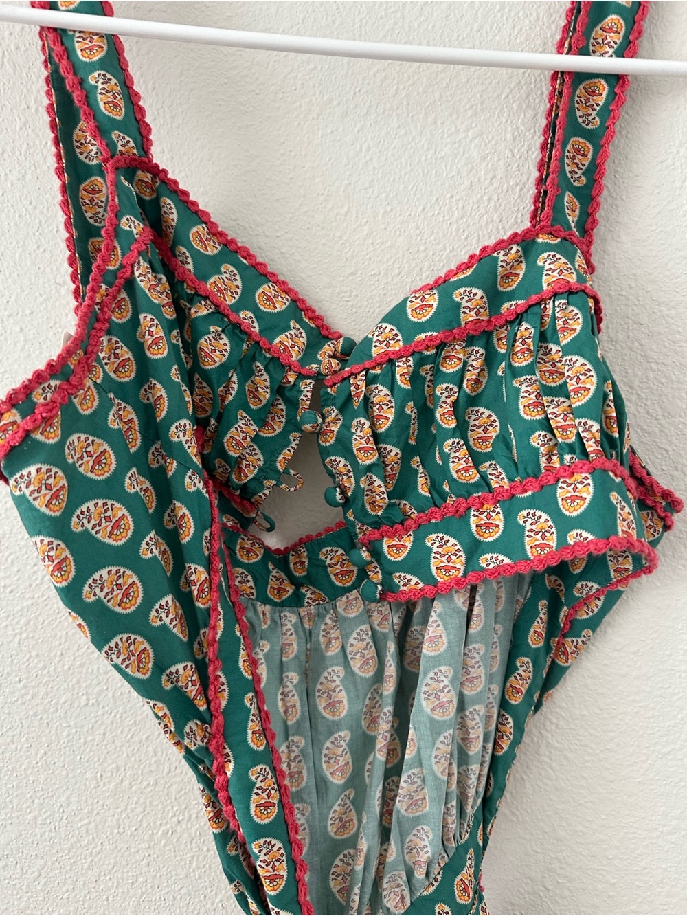 Doen Tasha Dress Green Sunrise Paisley Rare Cutout Printed Size XL - Picture 4 of 5